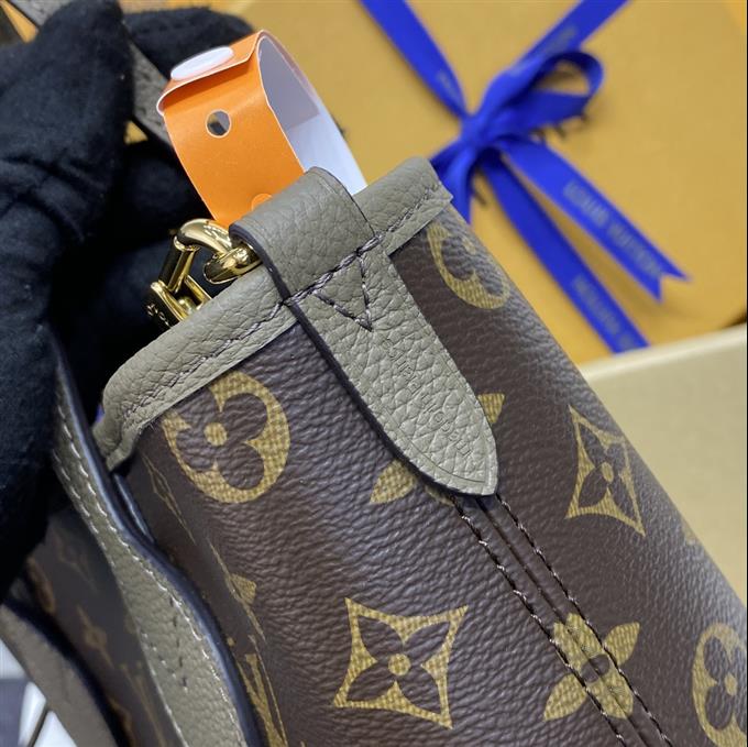 2025224M12109103825729