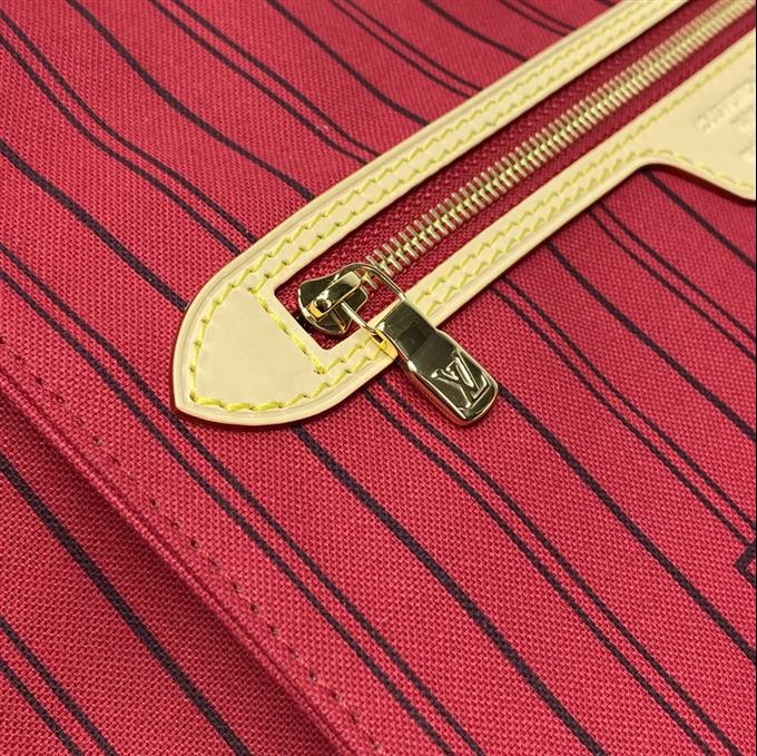 2025224M12257103828393