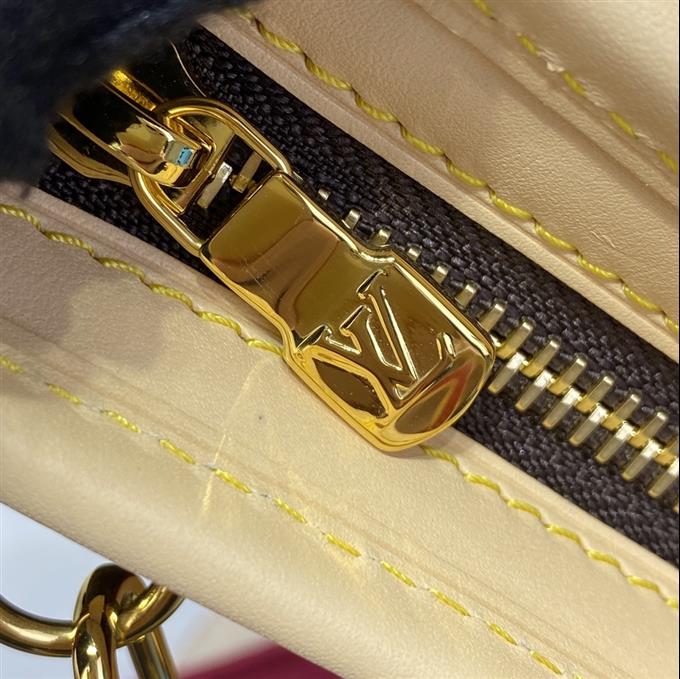 2025224M4678610382744