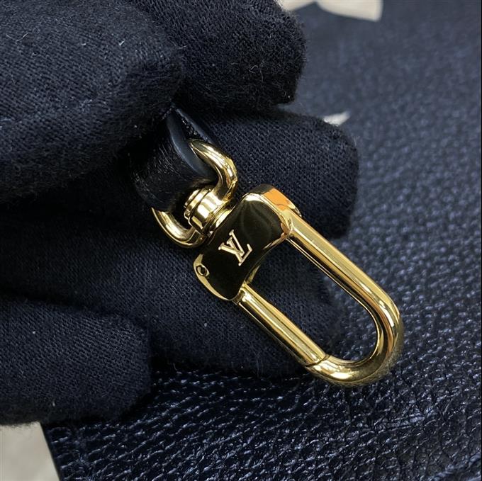 2025224M58907103827373