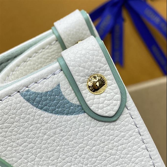 2025224M46833102551882