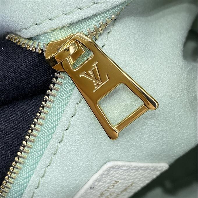 2025224M46833102551958