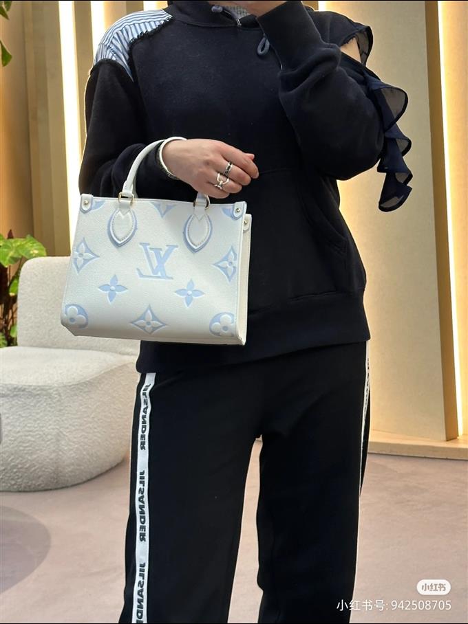 2025224M4683310260570