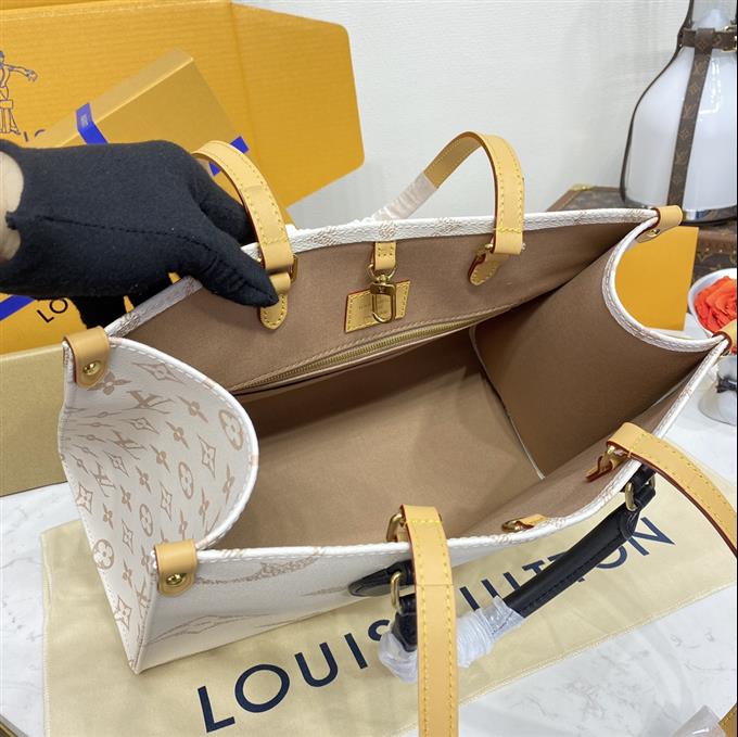 2025224M46912102552447