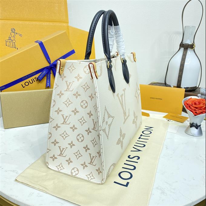 2025224M46912102554111