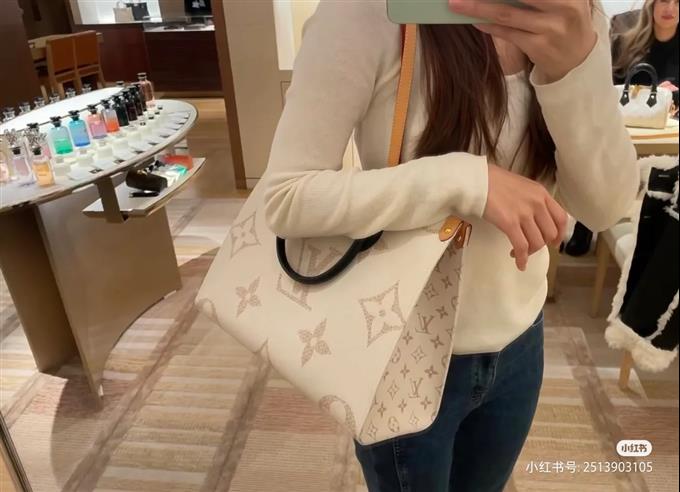 2025224M469121026173