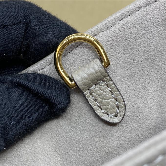 2025224M47054102552575