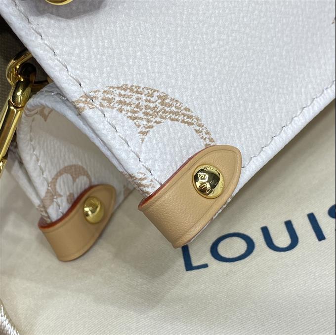 2025224M24533102550657