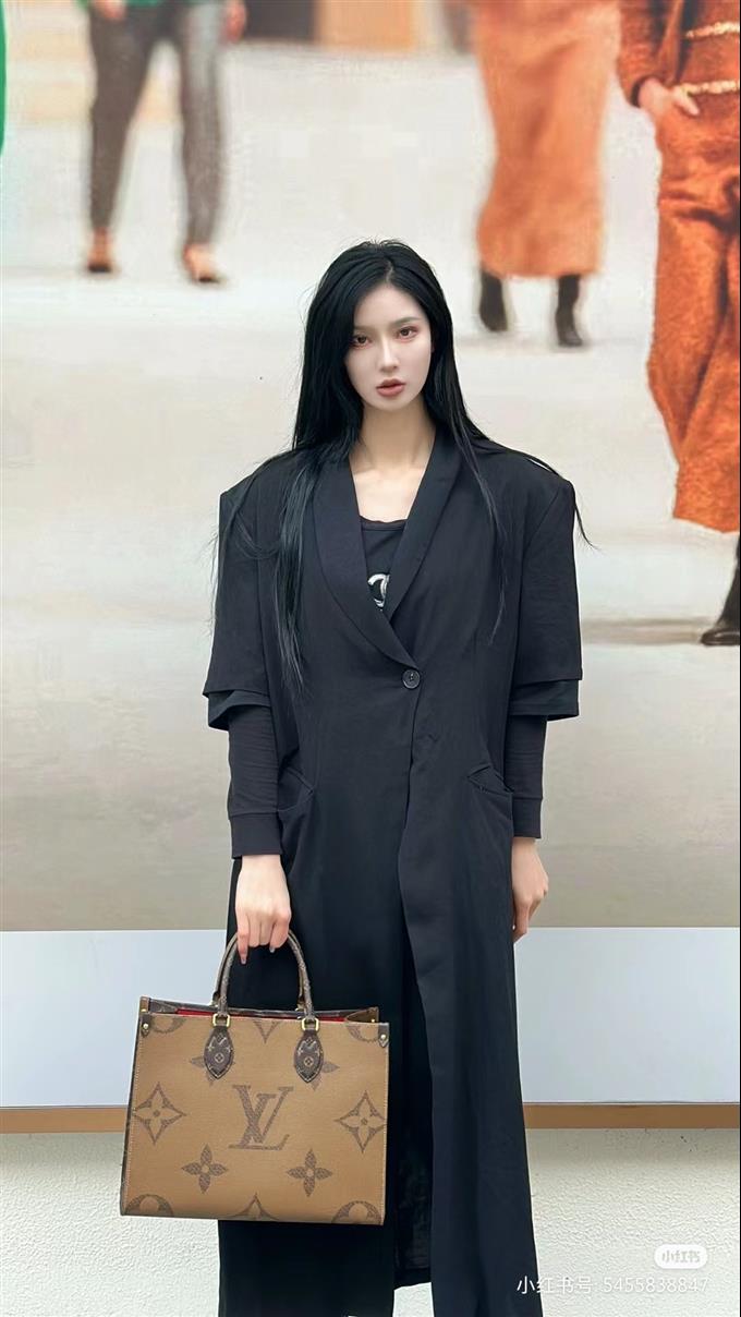 2025224M45321102555272