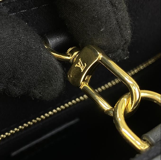 2025224M45653102557766