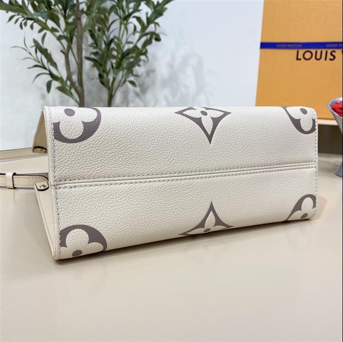 2025224M45654102558124