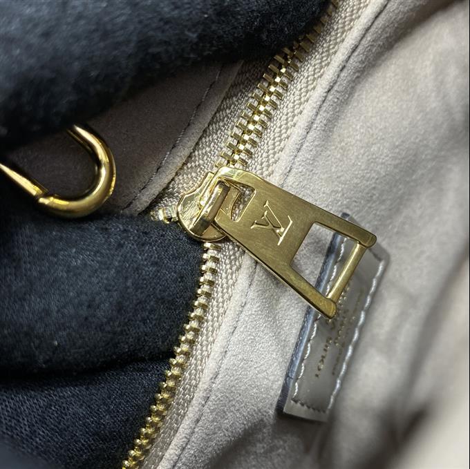 2025224M45779102558640