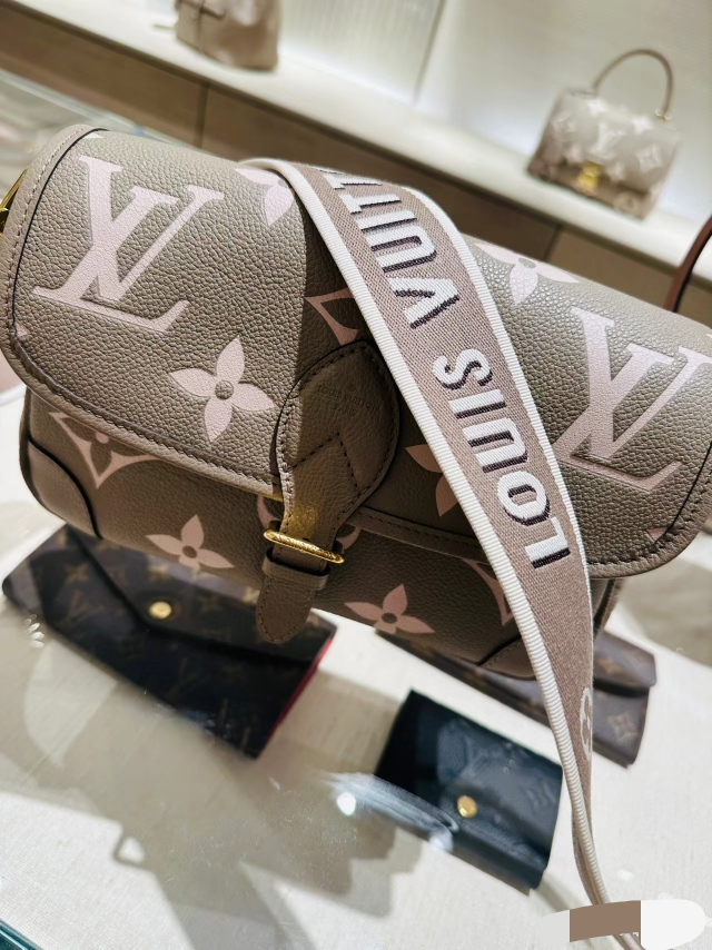 2025224M46389222430470