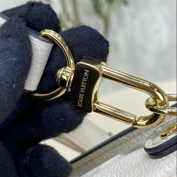 2025224M4655222246773