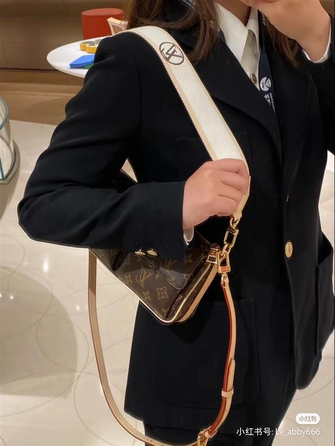 2025224M46999215747304