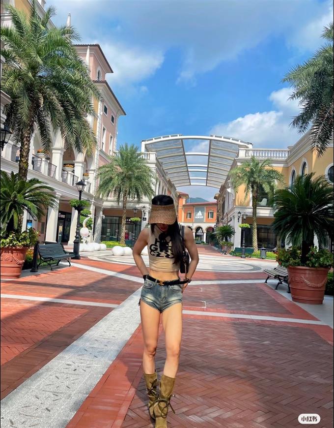 2025224M82154222418281