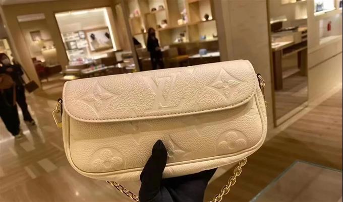 2025224M82210222358440