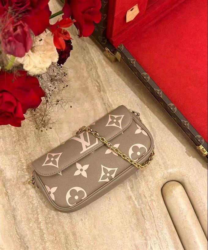 2025224M82211222421213