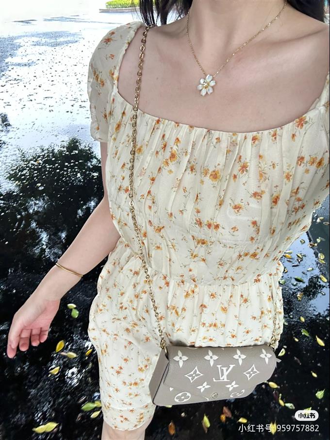 2025224M82610222416903