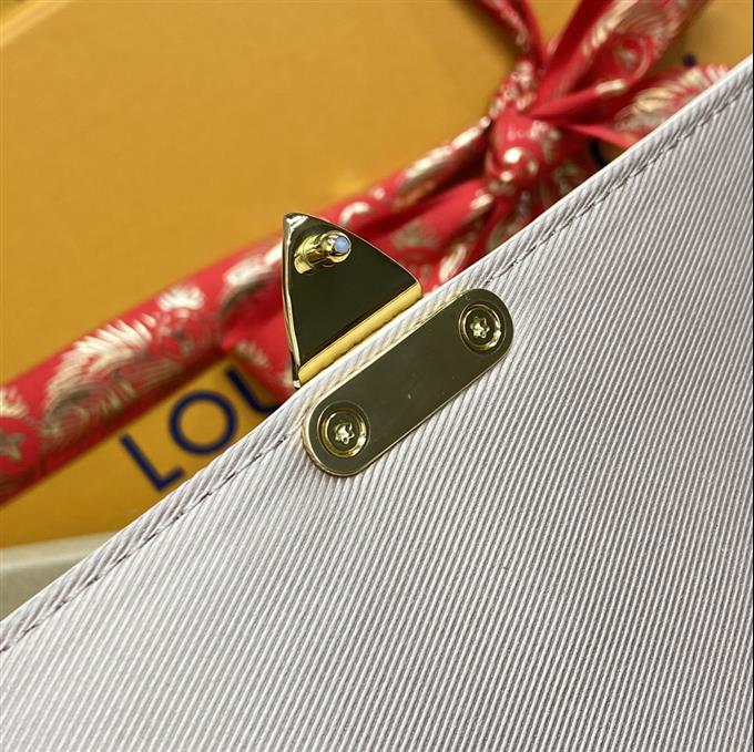 2025224M82637222415684