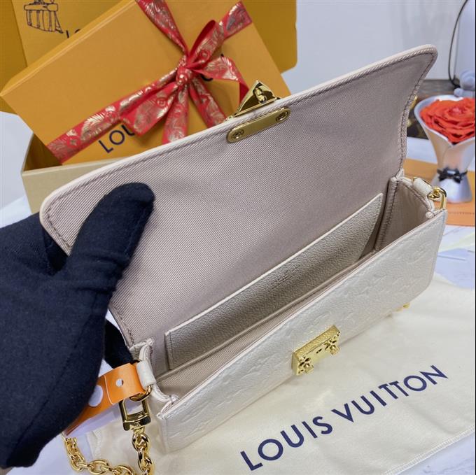 2025224M82836222410933