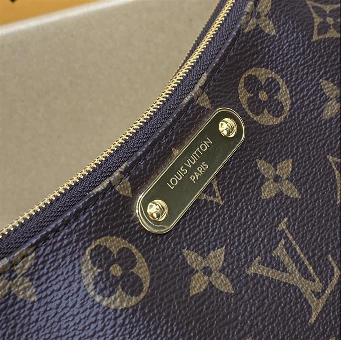 2025224M83008223658173