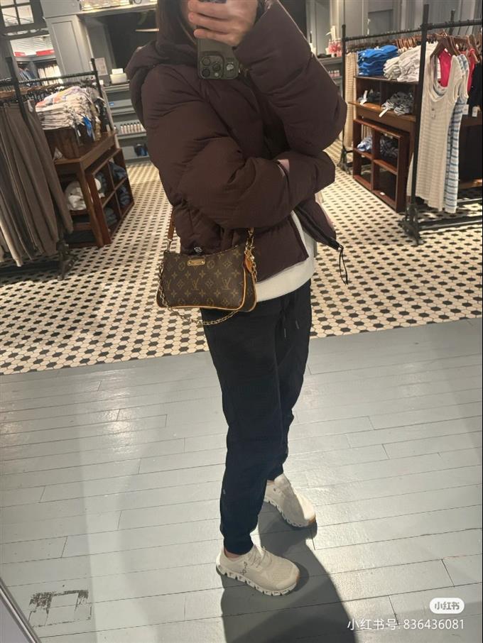 2025224M8300822377777