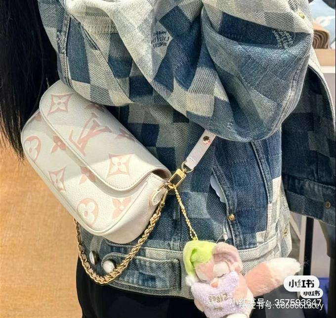 2025224M83026222438777