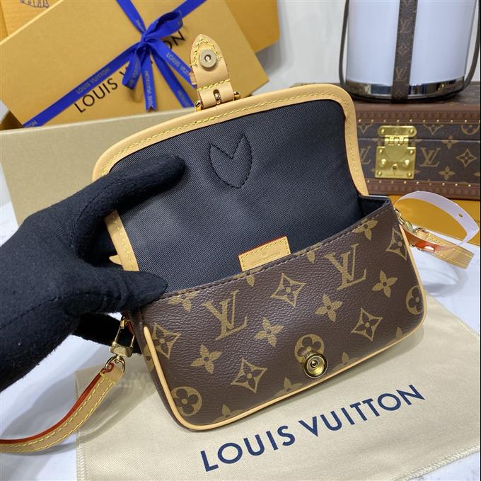 2025224M83298223658550