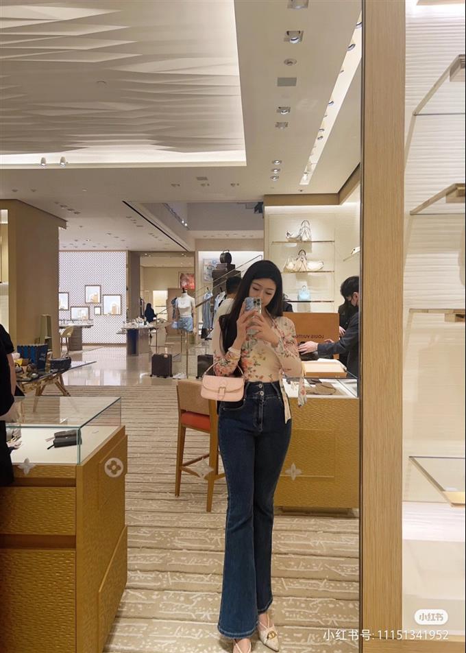 2025224M83566222435903