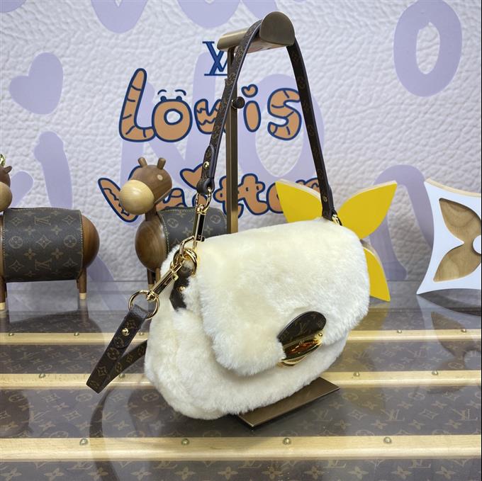 2025224M12097204142240