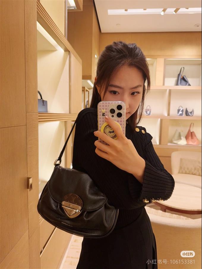 2025224M12192222426589