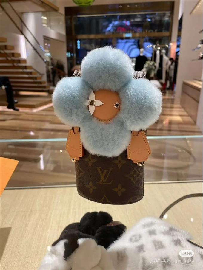 2025224M1226922376803