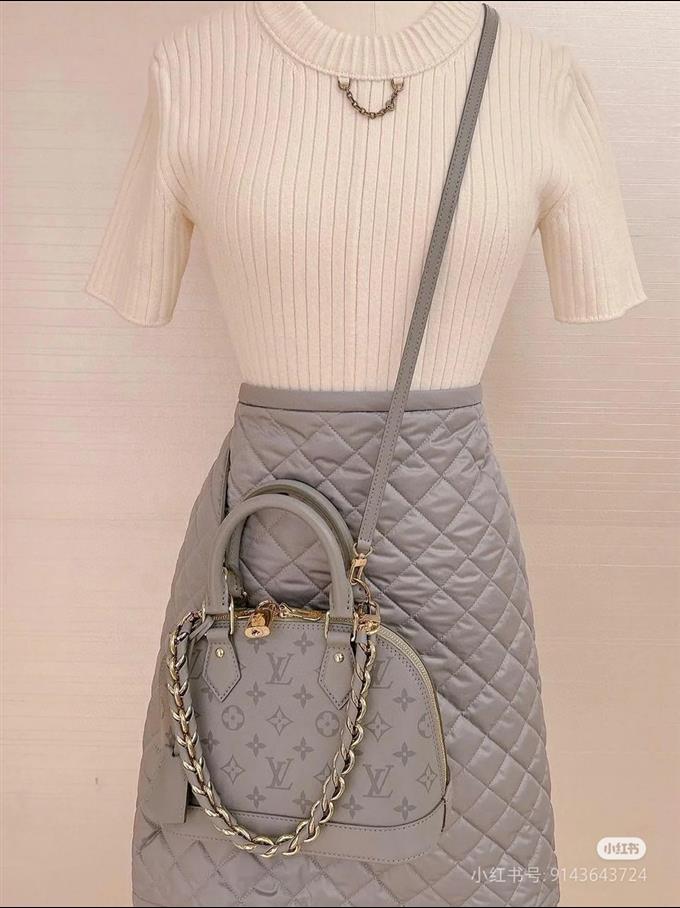 2025224M12561222420522