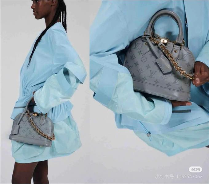 2025224M12561222436279