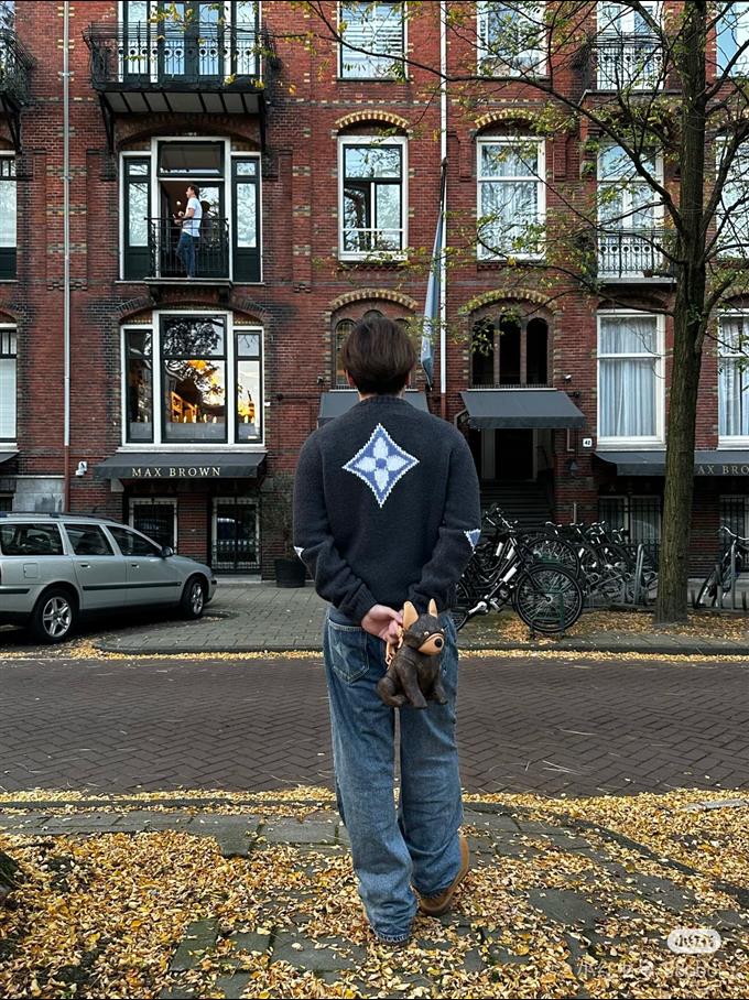 2025224M1261722371265