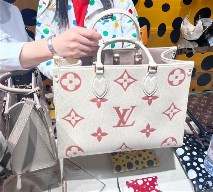 2025224M21575222435435