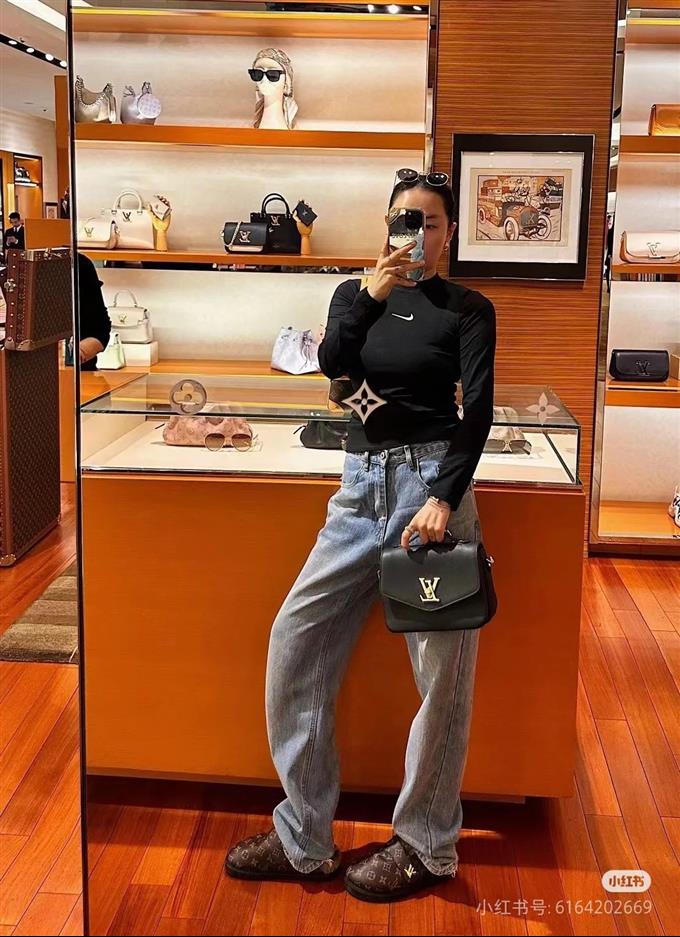 2025224M2273522235878