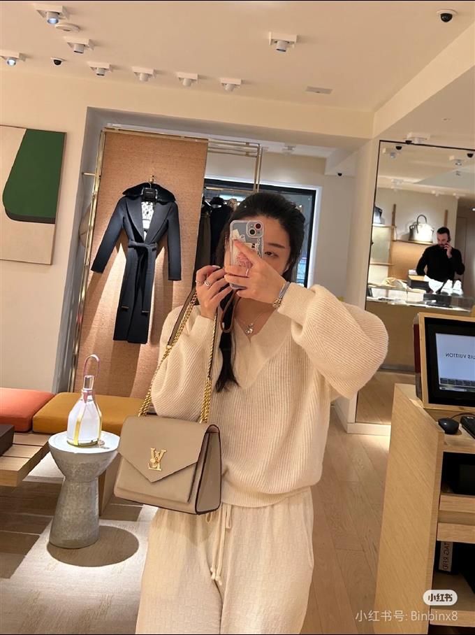 2025224M22792222424680