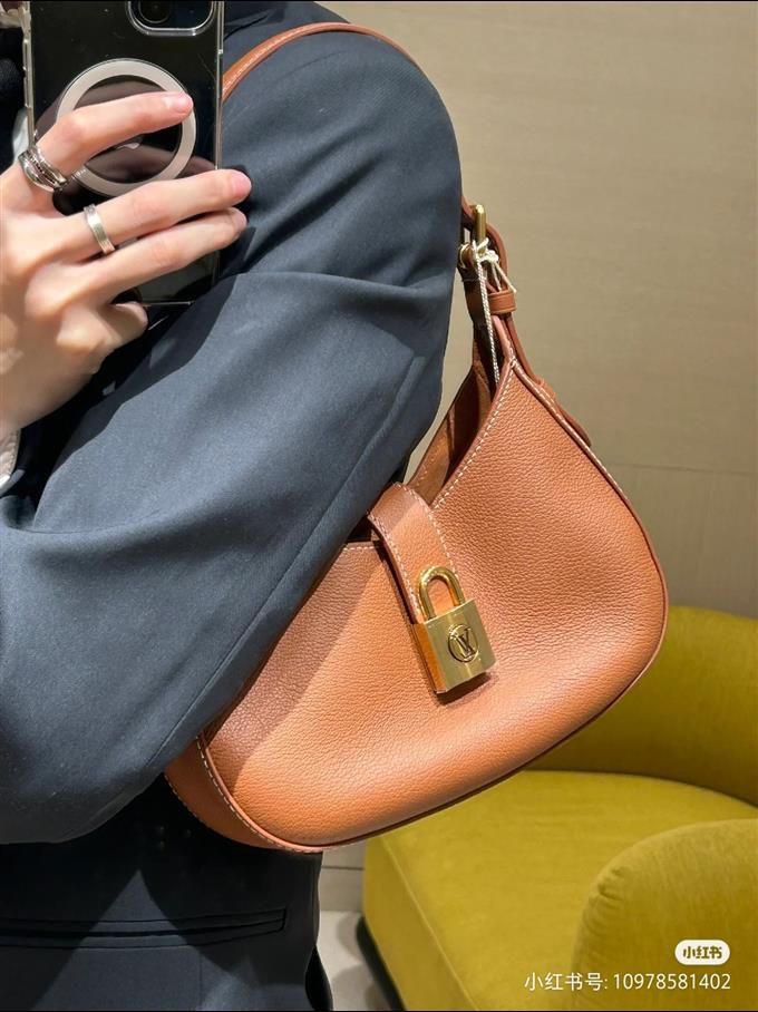 2025224M24885224632187