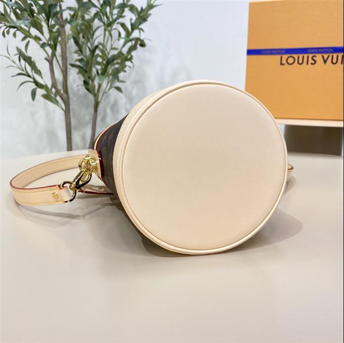 2025224M43587223644176