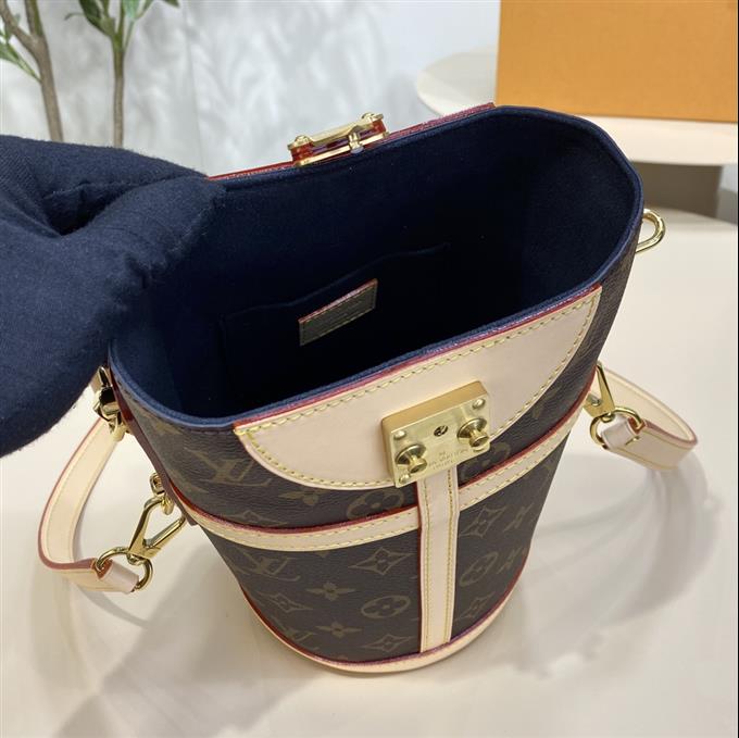 2025224M43587223647779