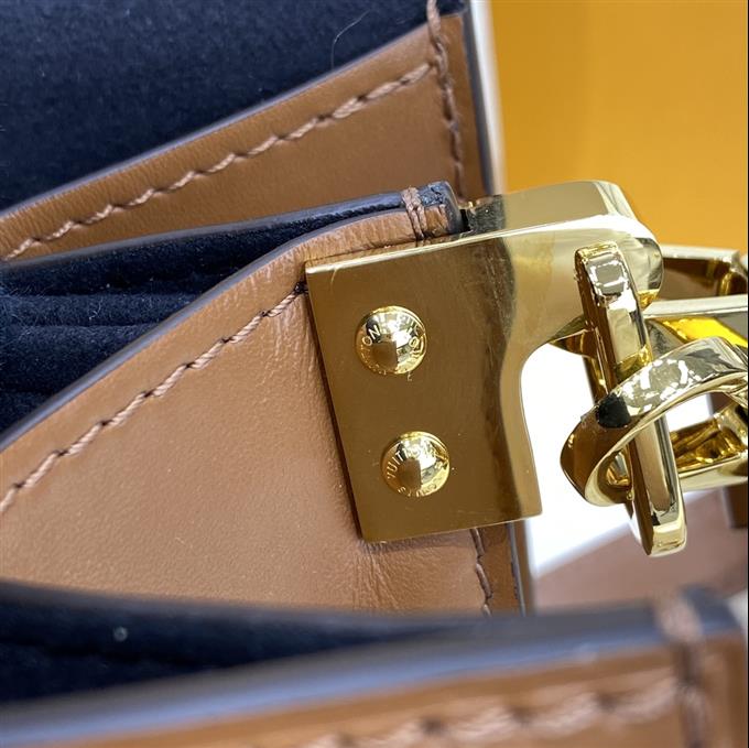 2025224M44391223648679