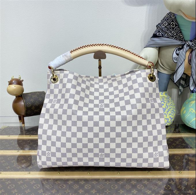 2025224M402491541166