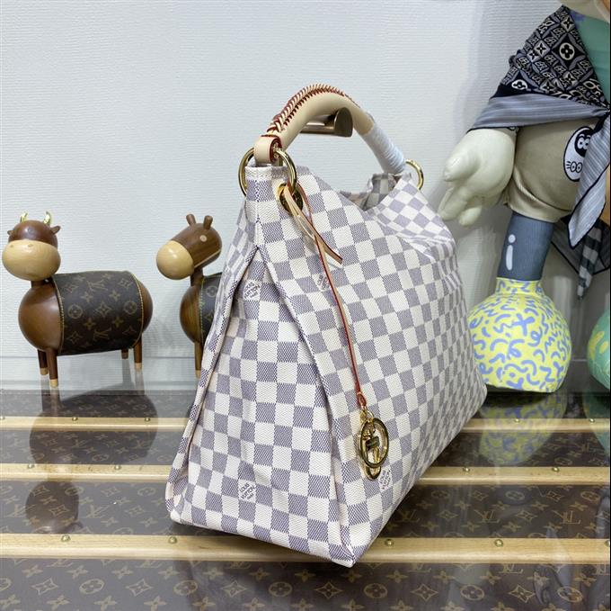 2025224M402491541182