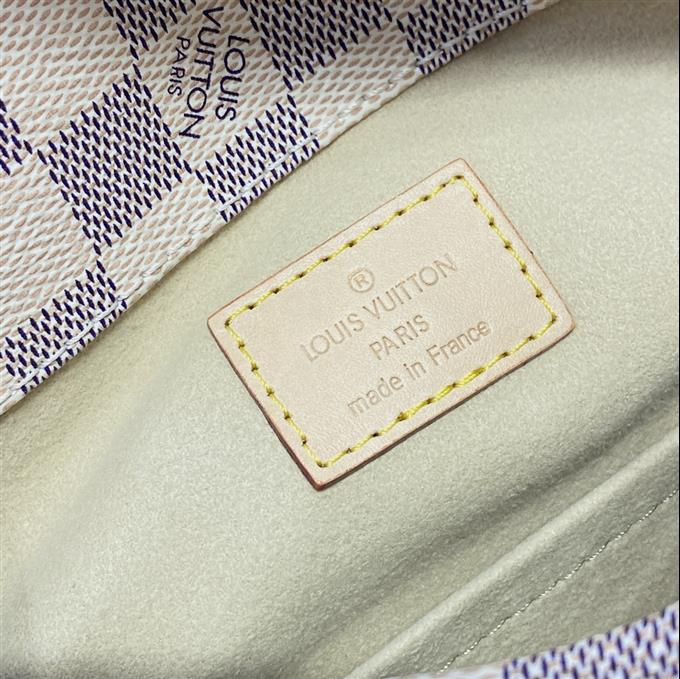 2025224M402491541262