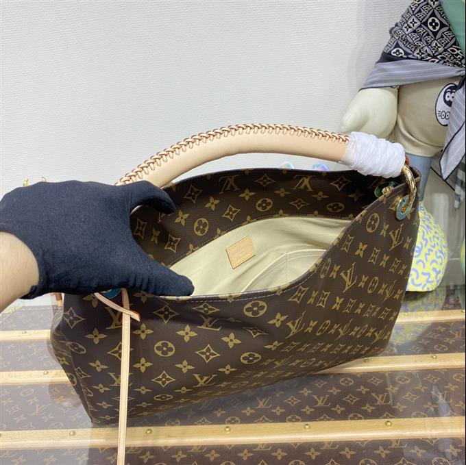 2025224M402491541482