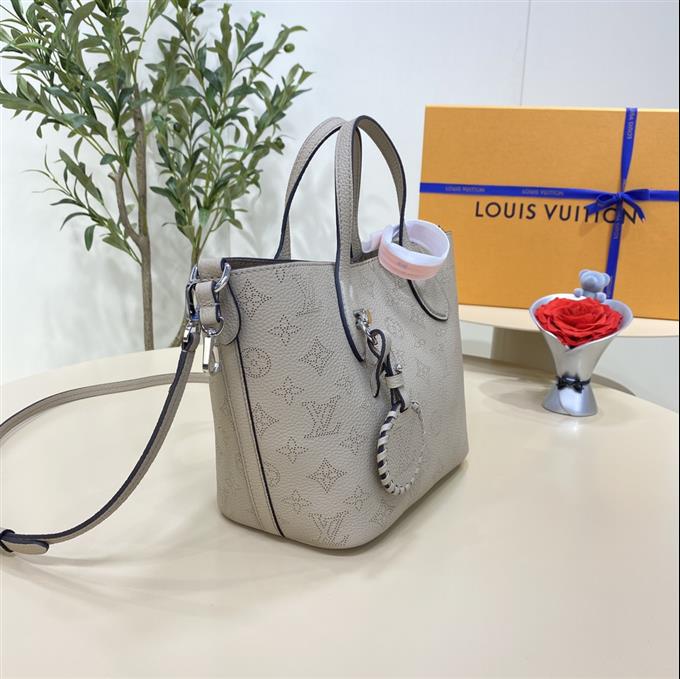 2025224M21848224116368