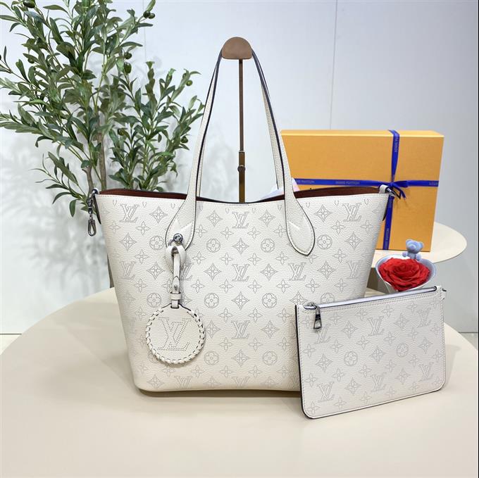 2025224M21851224115647