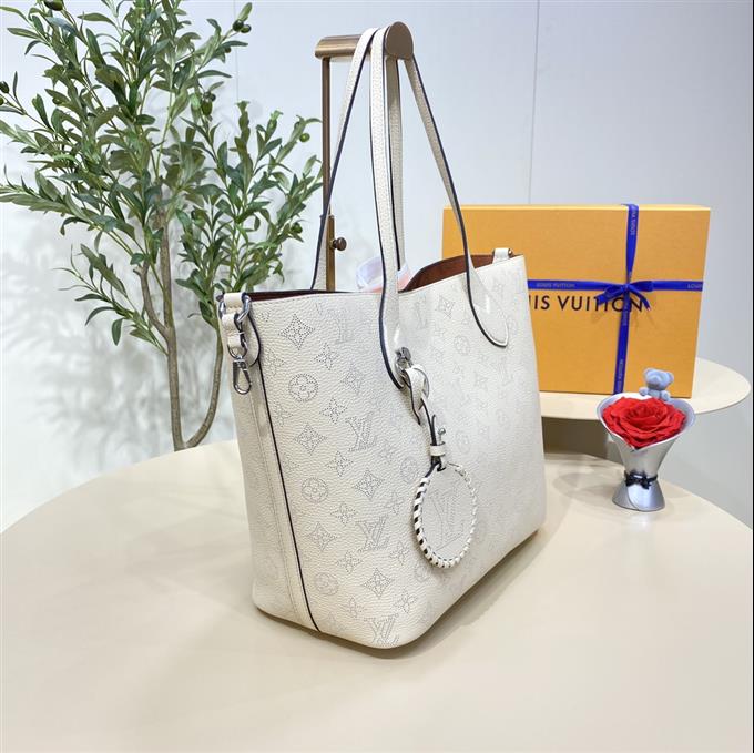 2025224M21851224115666